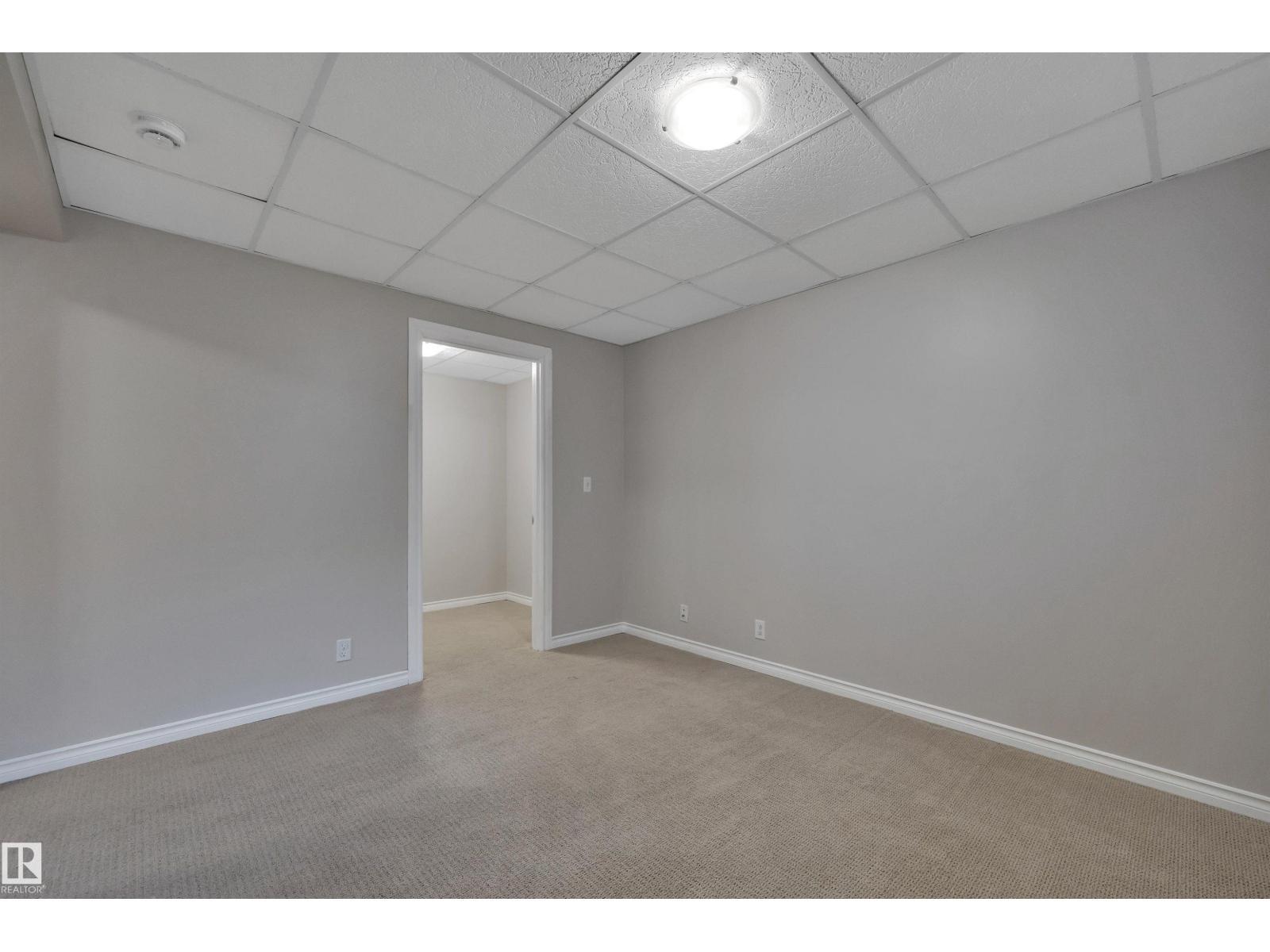 2329 29A Av Nw, Edmonton, AB
