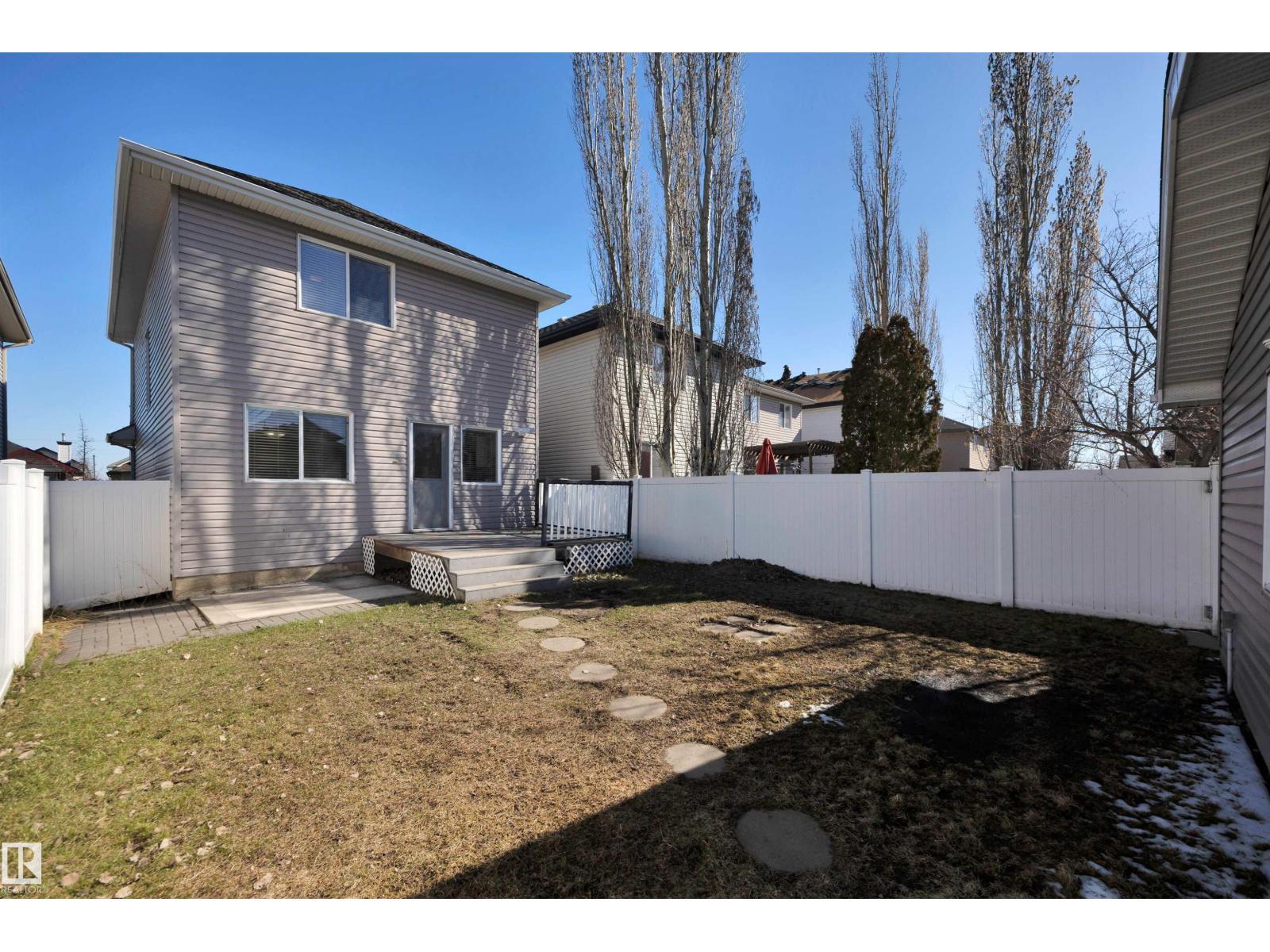 2329 29A Av Nw, Edmonton, AB