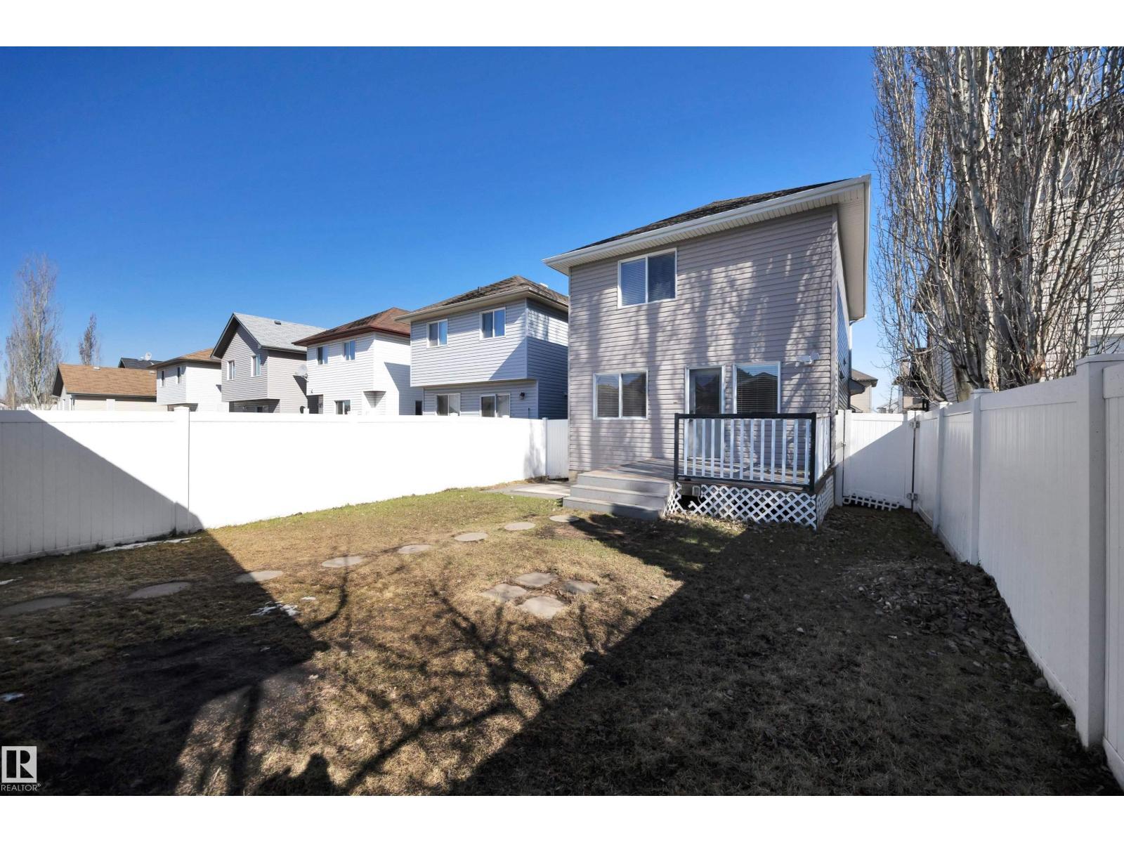 2329 29A Av Nw, Edmonton, AB
