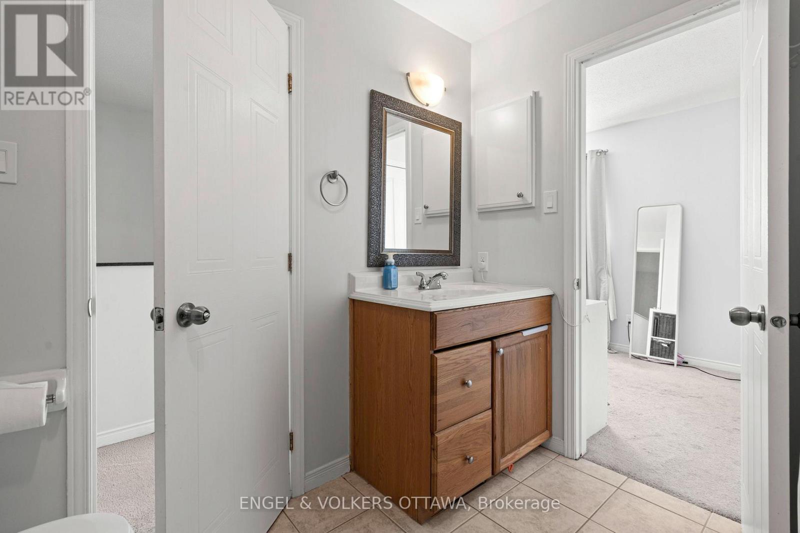 783 Nesting Way, Ottawa, ON - Indoor Photo Showing Bathroom