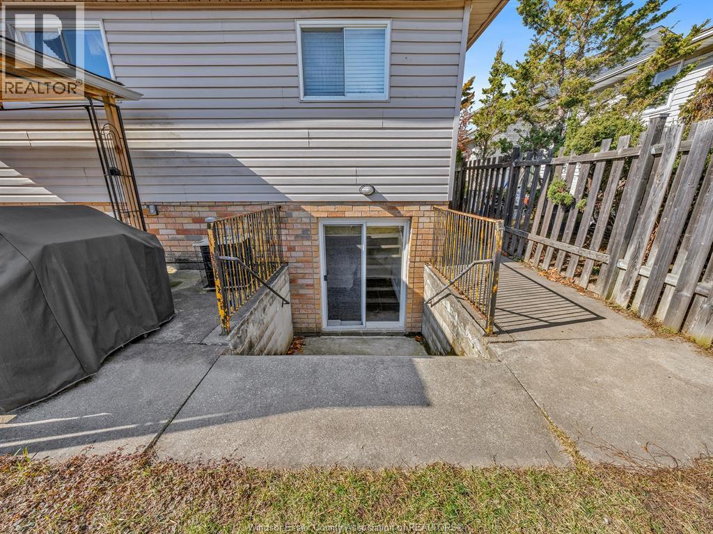 2848 Southridge, Windsor, ON - Outdoor With Exterior