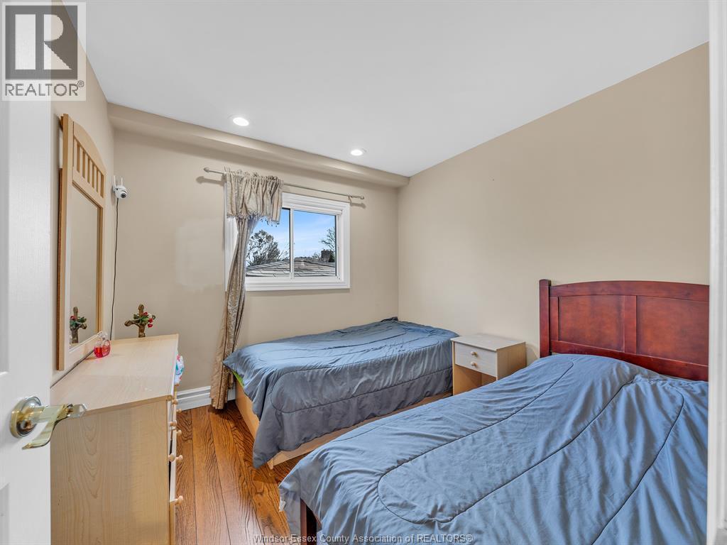 2848 Southridge, Windsor, ON - Indoor Photo Showing Bedroom