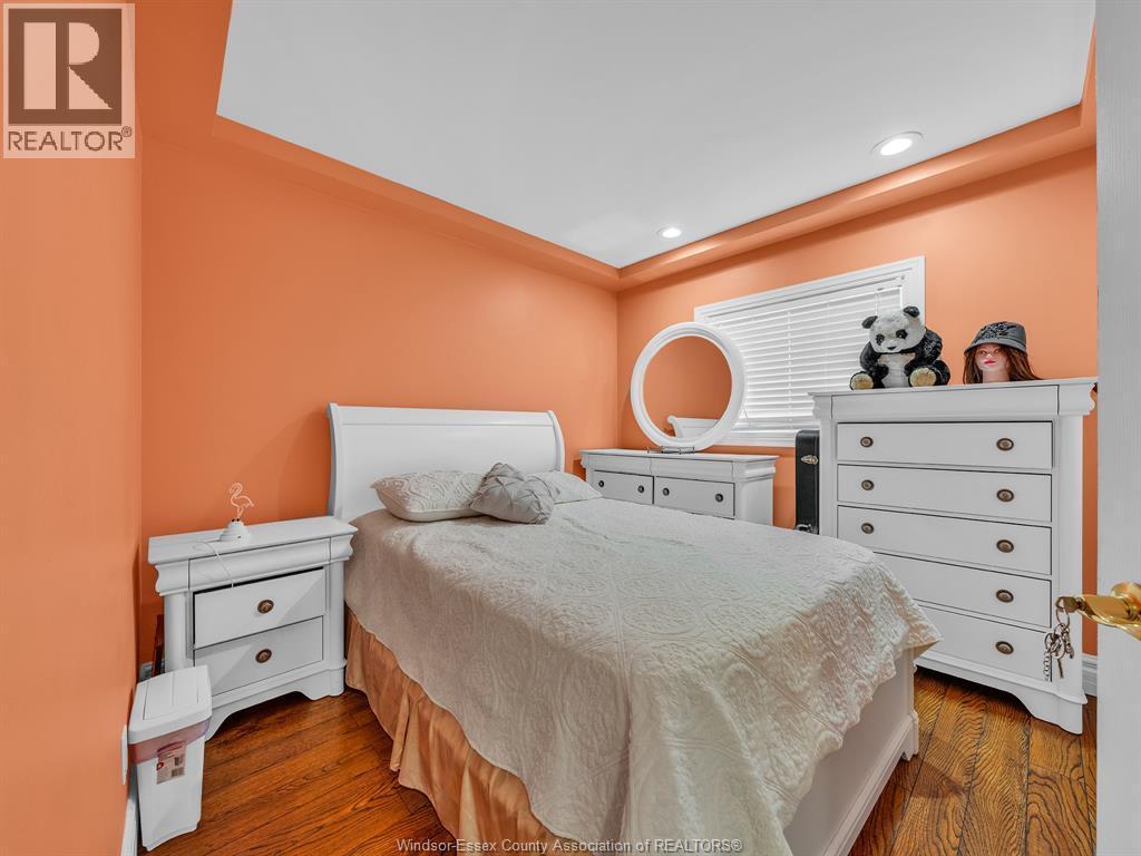 2848 Southridge, Windsor, ON - Indoor Photo Showing Bedroom