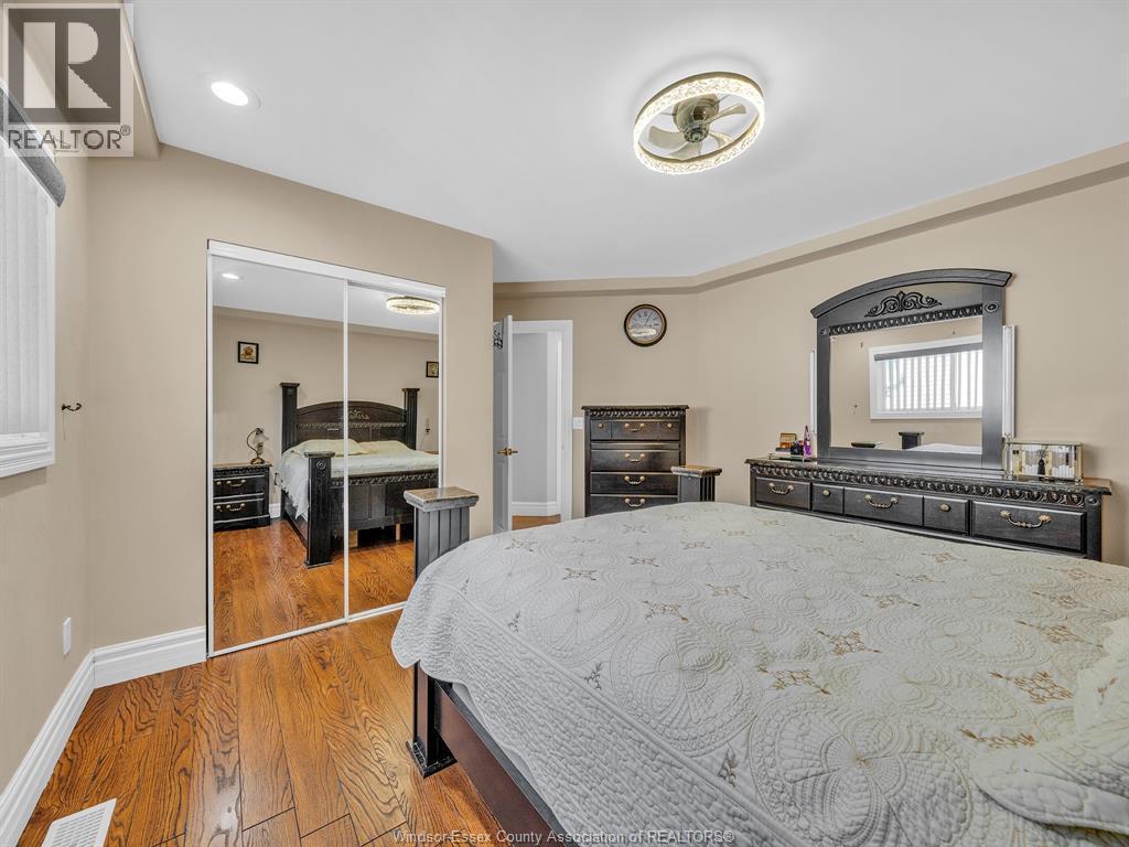 2848 Southridge, Windsor, ON - Indoor Photo Showing Bedroom