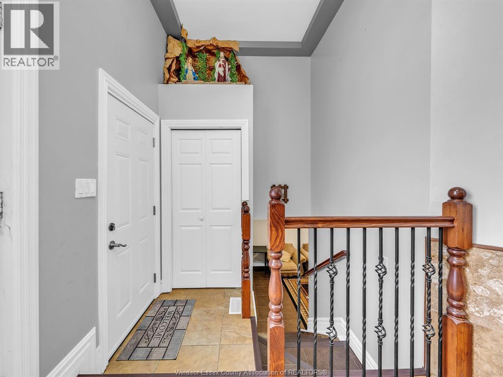 2848 Southridge, Windsor, ON - Indoor Photo Showing Other Room