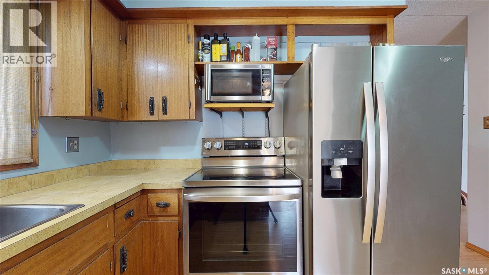 114 Windfield Road, Regina, SK - Indoor Photo Showing Kitchen