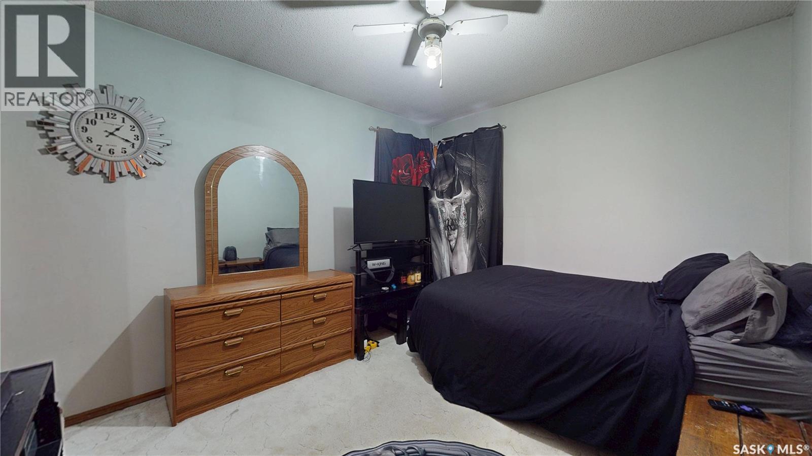 114 Windfield Road, Regina, SK - Indoor Photo Showing Bedroom