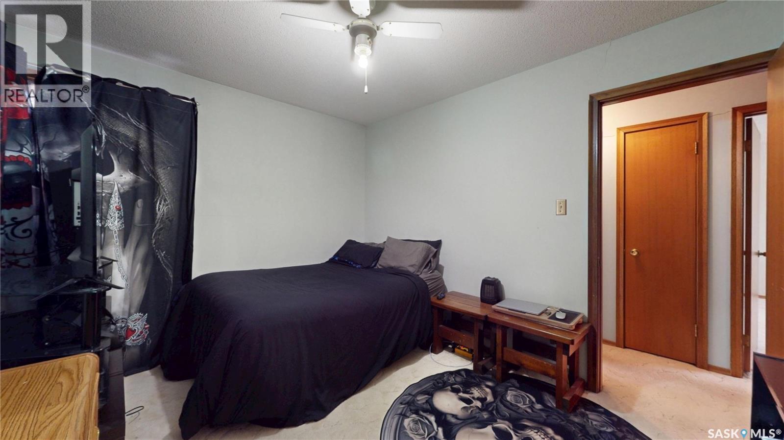 114 Windfield Road, Regina, SK - Indoor Photo Showing Bedroom