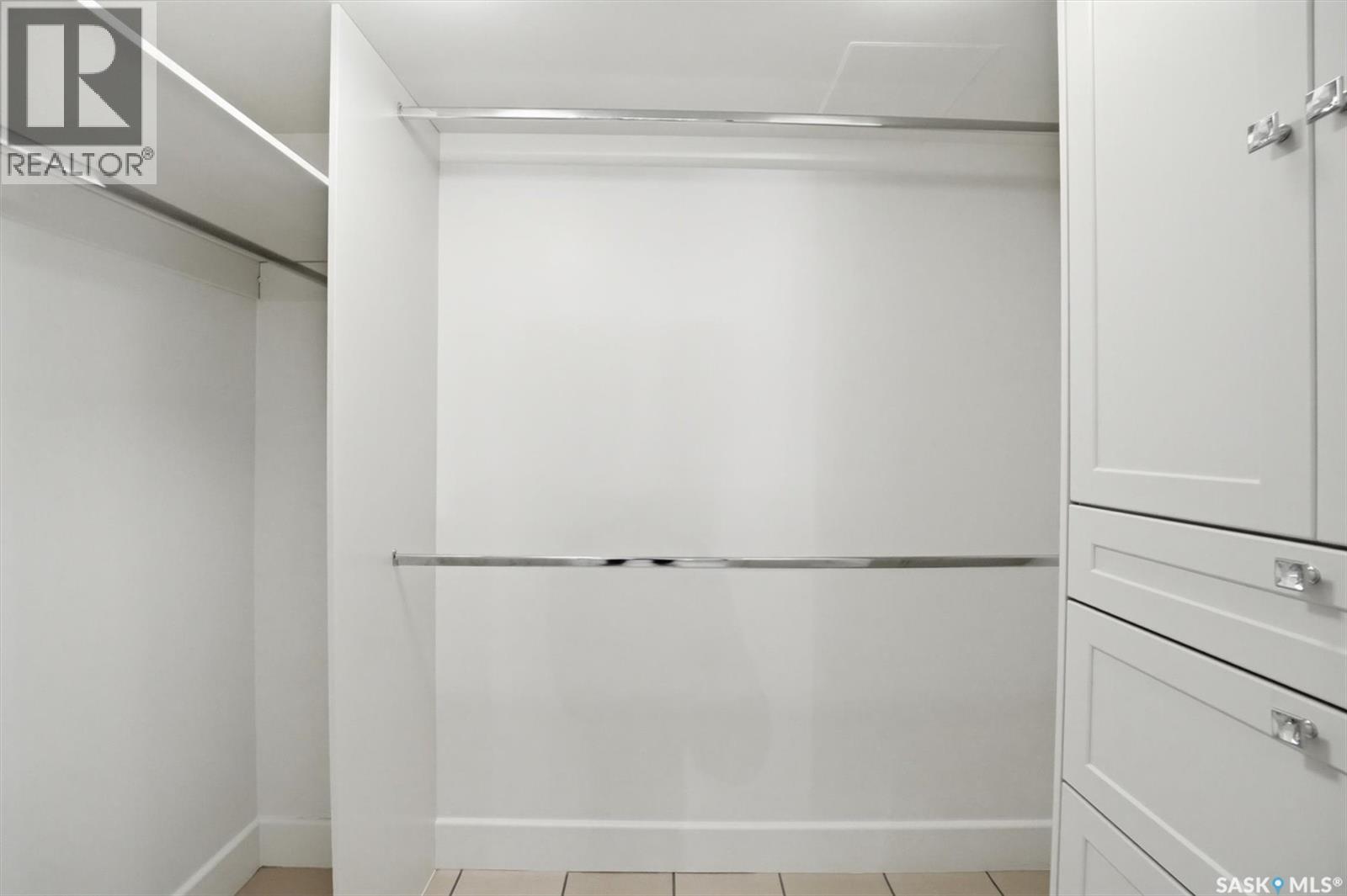 1001 730 Spadina Crescent E, Saskatoon, SK - Indoor