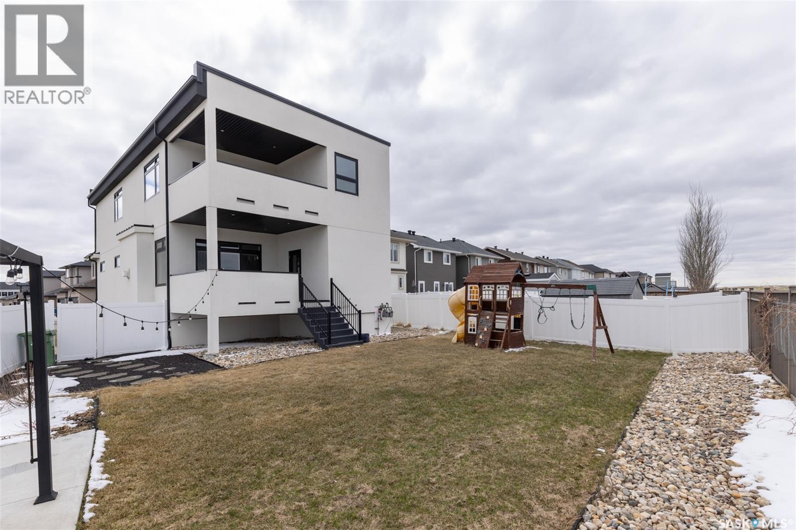 5501 Norseman Crescent, Regina, SK - Outdoor