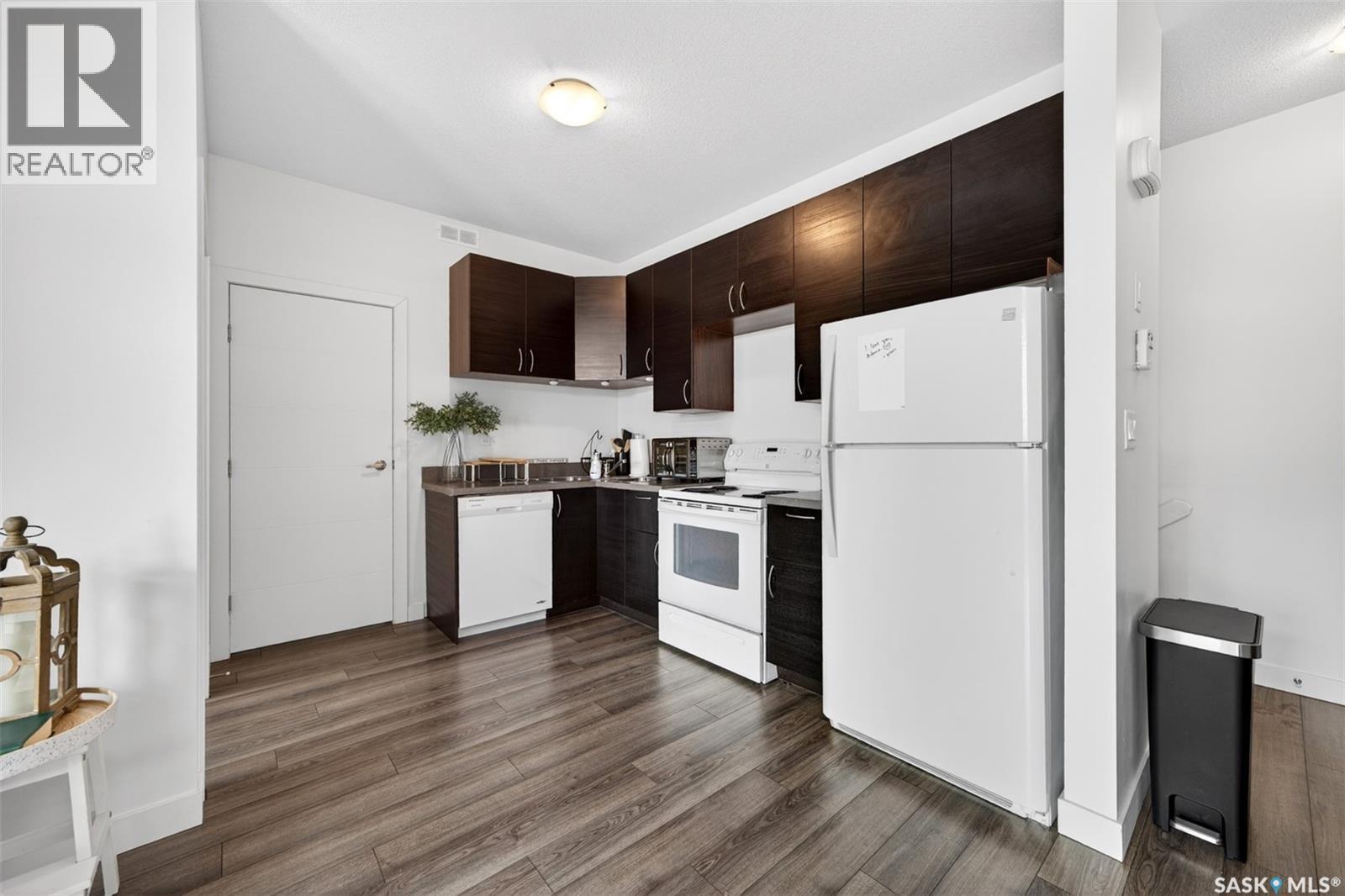 5501 Norseman Crescent, Regina, SK - Indoor Photo Showing Kitchen
