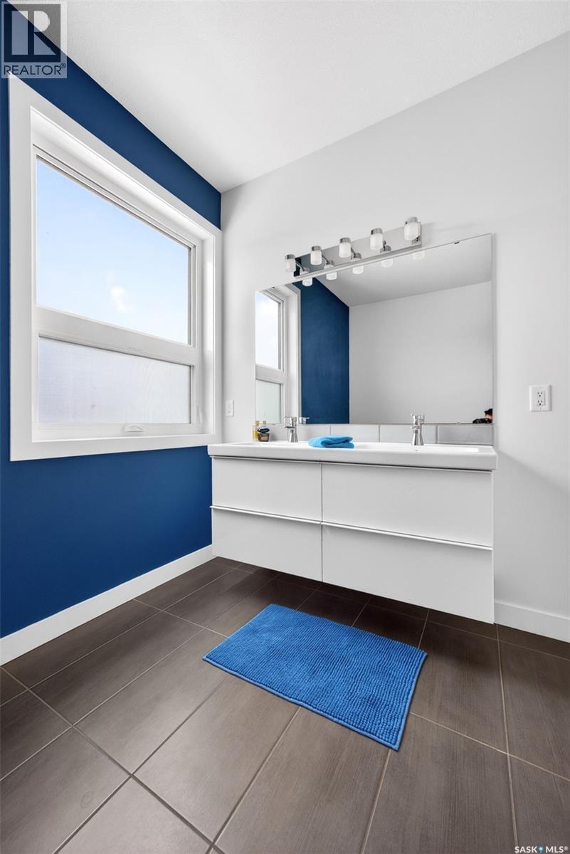 5501 Norseman Crescent, Regina, SK - Indoor Photo Showing Bathroom