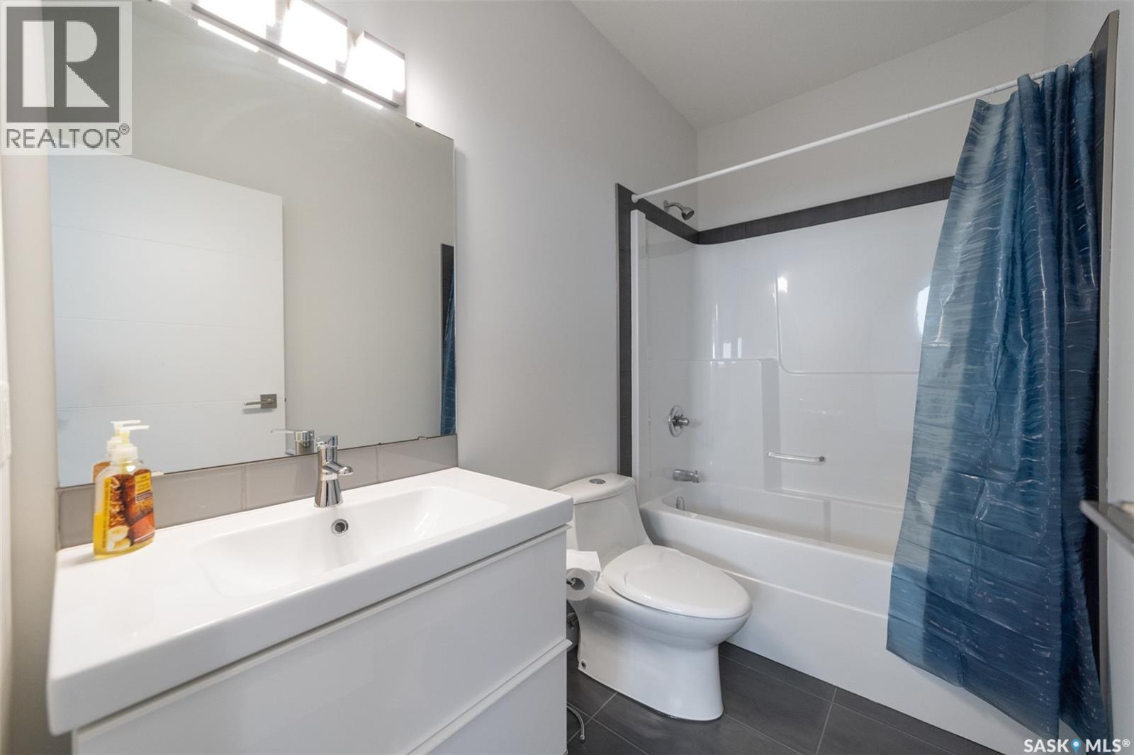 5501 Norseman Crescent, Regina, SK - Indoor Photo Showing Bathroom
