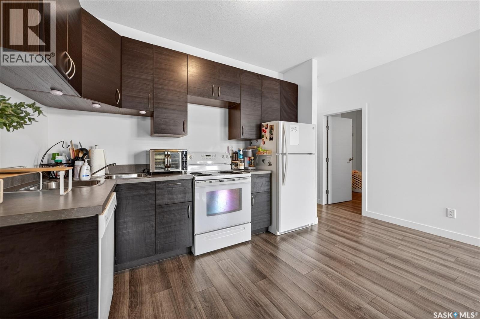 5501 Norseman Crescent, Regina, SK - Indoor Photo Showing Kitchen