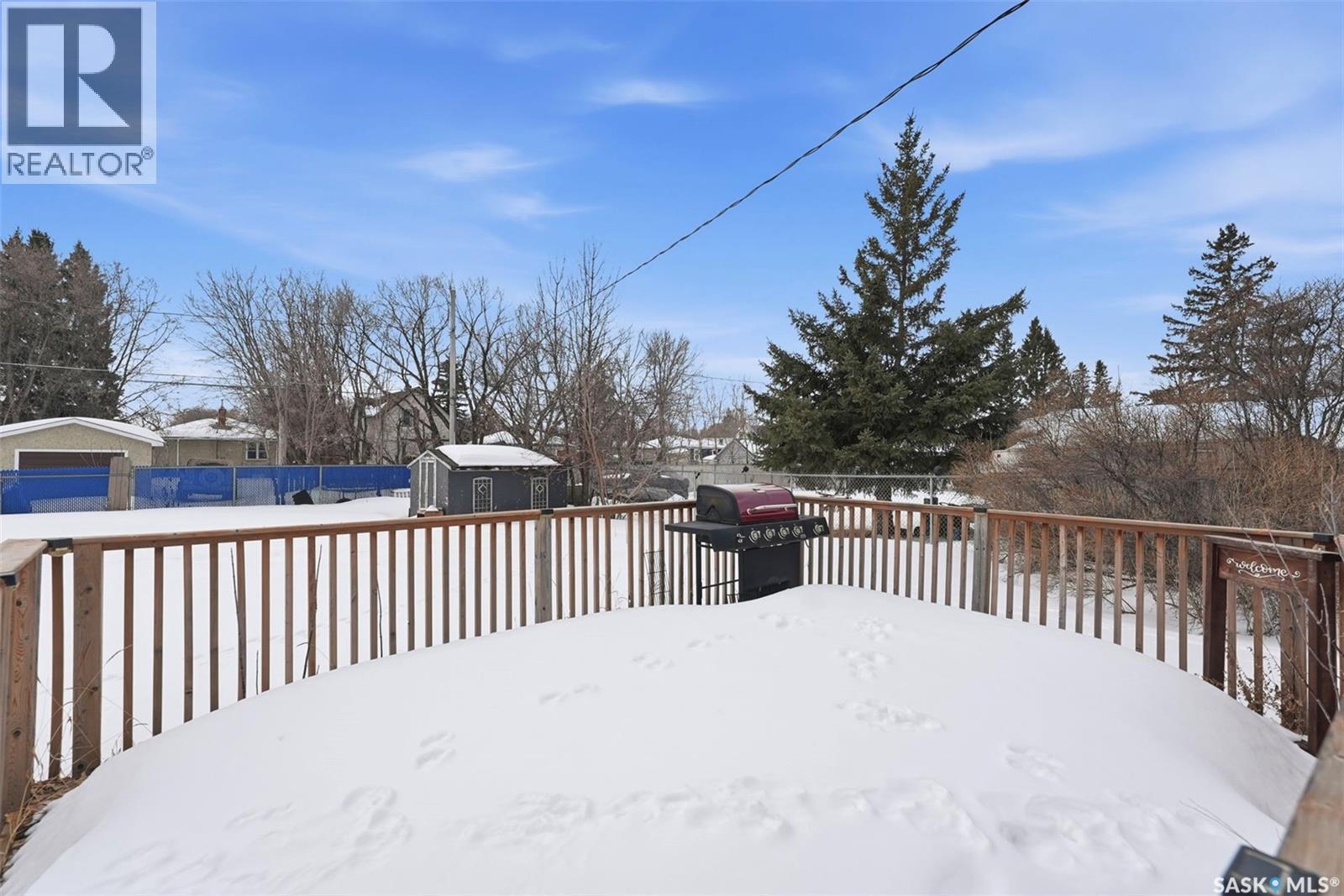 537 7Th Street E, Prince Albert, SK - Outdoor
