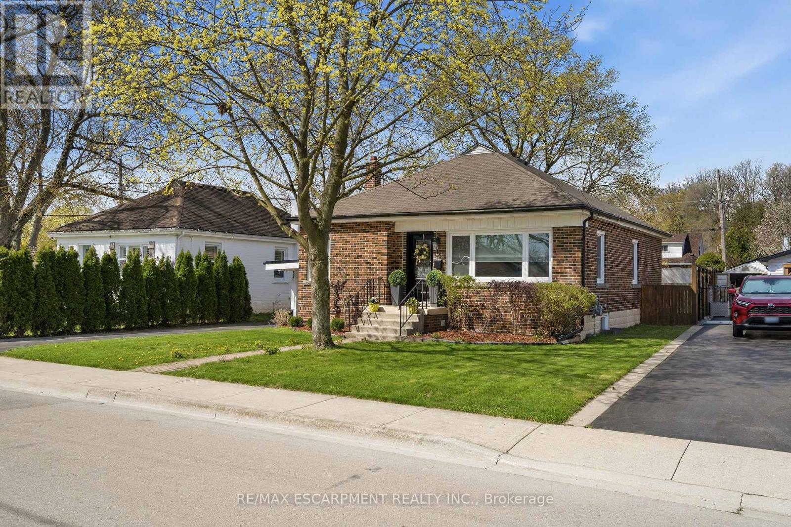 31 Cameron Avenue, Hamilton, ON - Outdoor