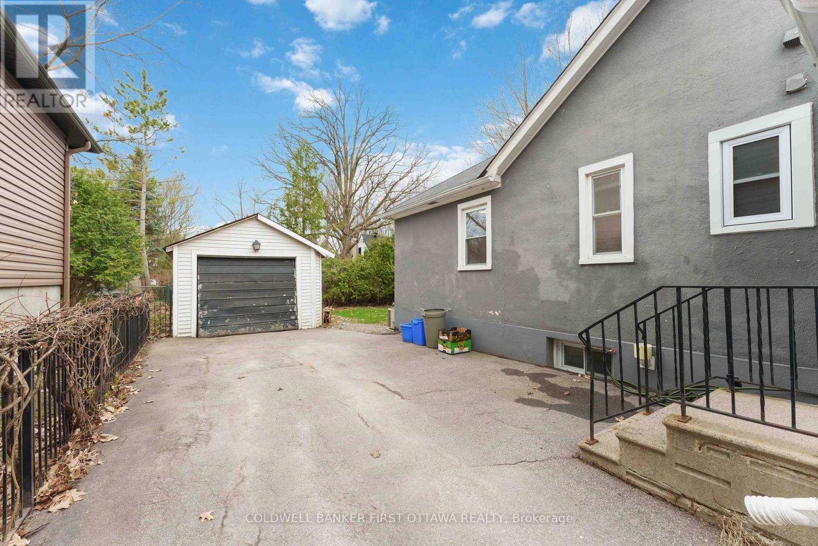 260 Keyworth Avenue, Ottawa, ON - Outdoor With Exterior