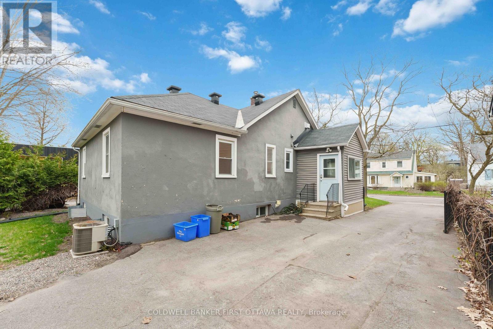 260 Keyworth Avenue, Ottawa, ON - Outdoor
