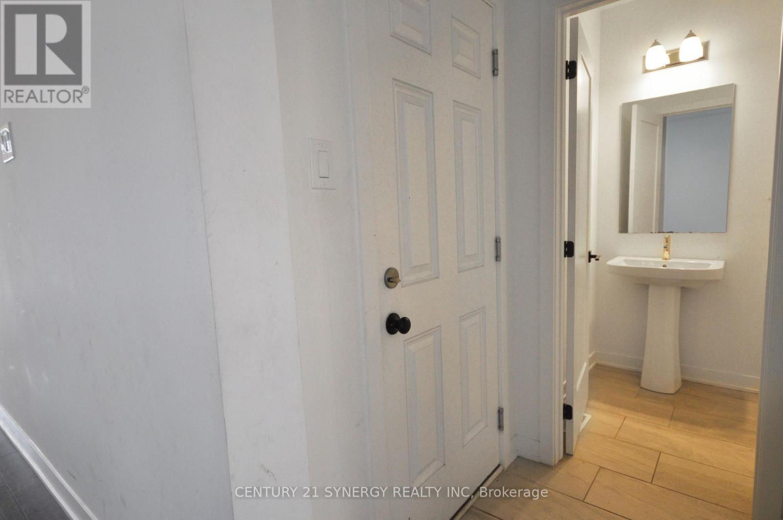 Garage access and main floor powder room - 284 Ormiston Crescent, Ottawa, ON - Indoor Photo Showing Other Room