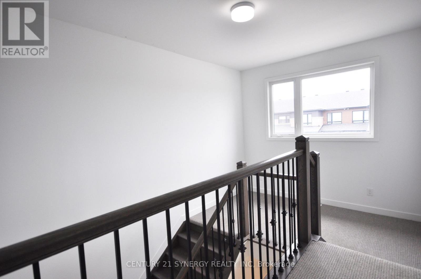 2nd floor landing - 284 Ormiston Crescent, Ottawa, ON - Indoor Photo Showing Other Room