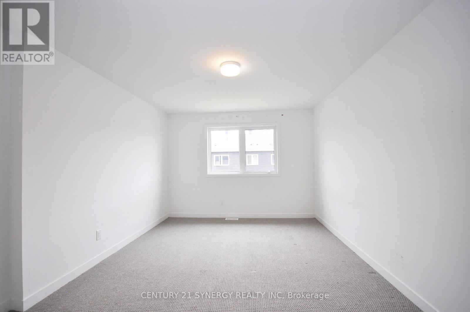 Primary bedroom - 284 Ormiston Crescent, Ottawa, ON - Indoor Photo Showing Other Room