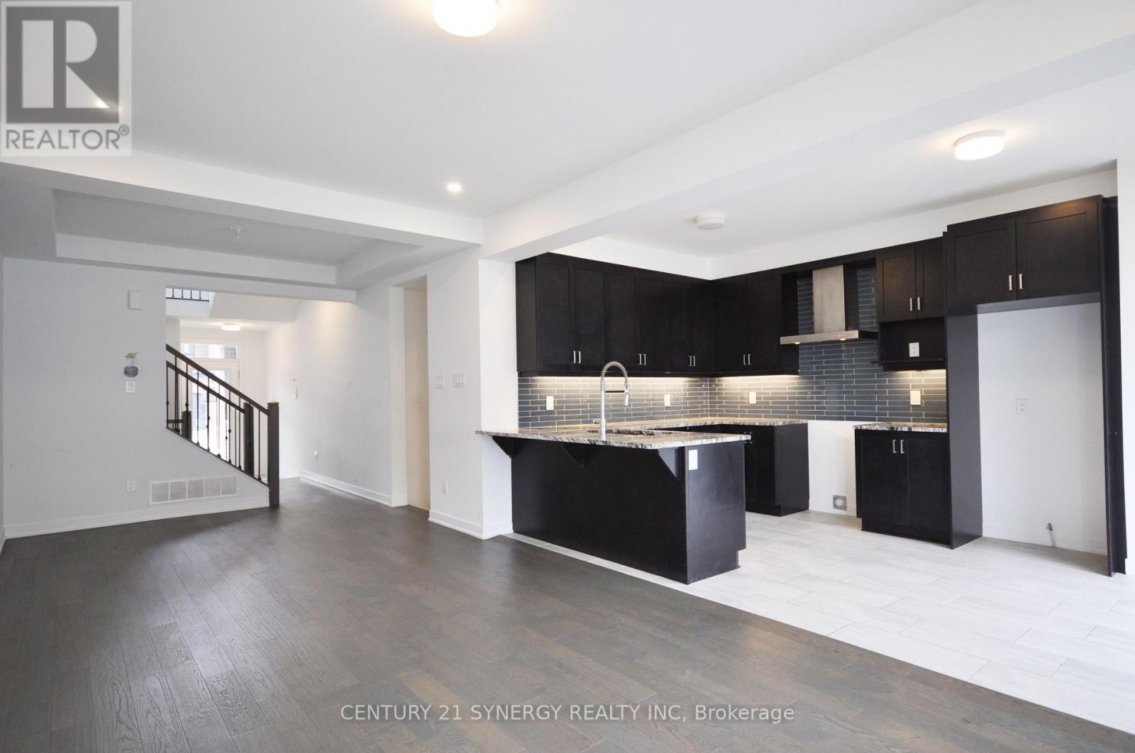 Open Concept - 284 Ormiston Crescent, Ottawa, ON - Indoor Photo Showing Kitchen With Upgraded Kitchen