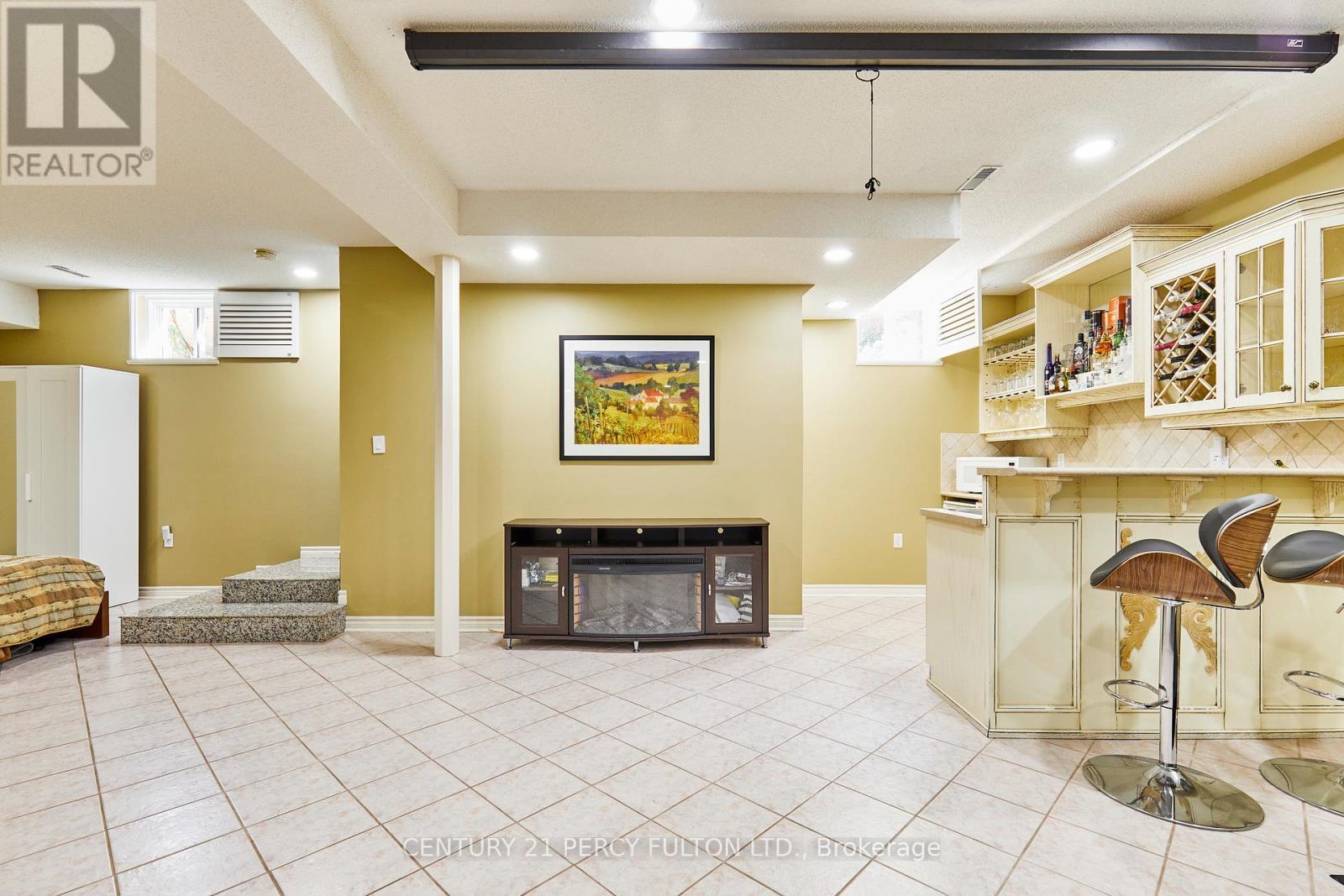 483 Ormond Drive, Oshawa, ON - Indoor