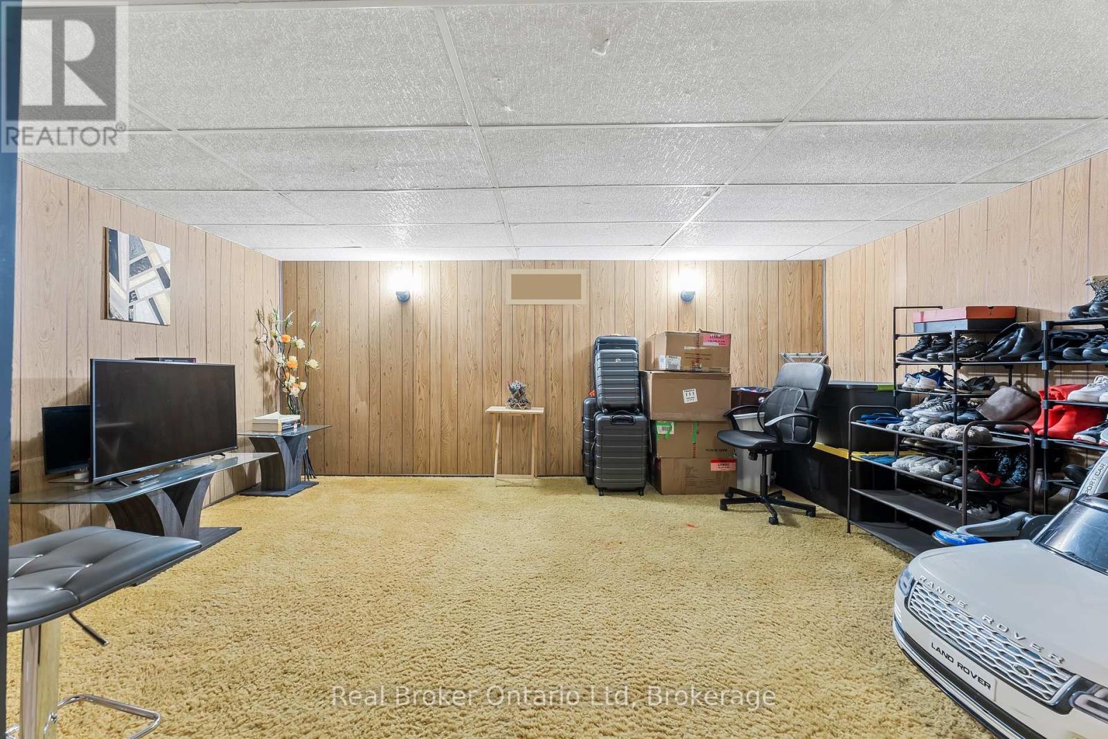 8 - 5982 Dunn Street, Niagara Falls (Arad/Fallsview), ON - Indoor