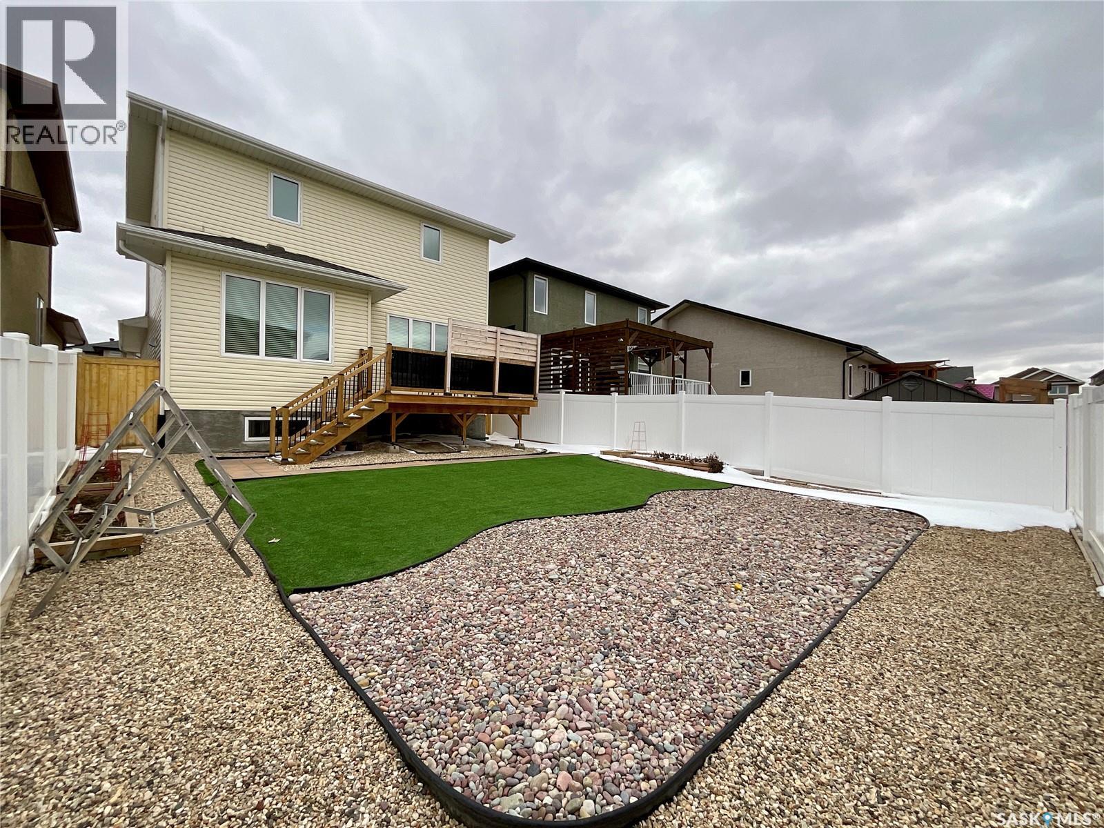 2632 Makowsky Crescent, Regina, SK - Outdoor