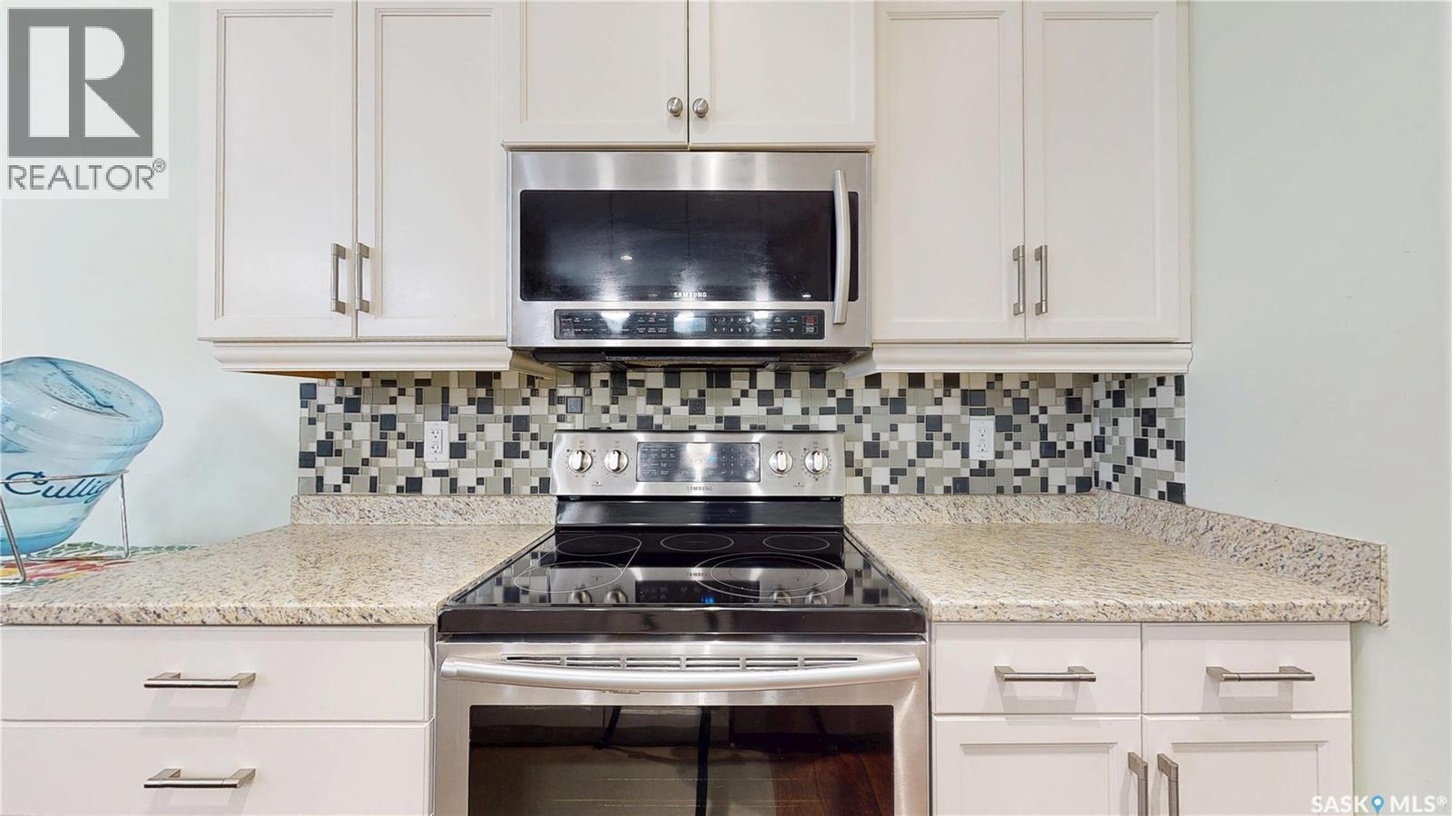 2632 Makowsky Crescent, Regina, SK - Indoor Photo Showing Kitchen