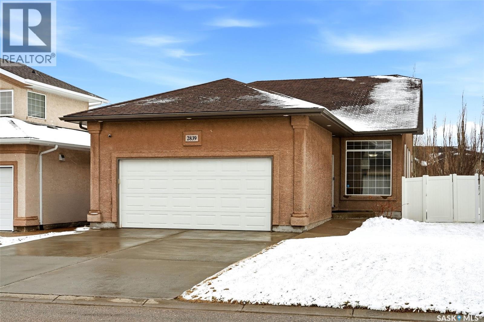 2839 Sunninghill Crescent, Regina, SK - Outdoor