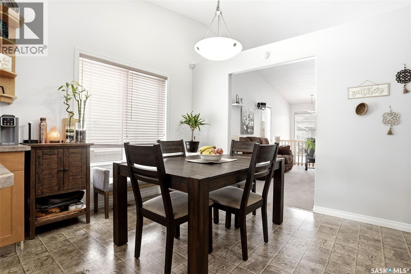 2839 Sunninghill Crescent, Regina, SK - Indoor Photo Showing Dining Room