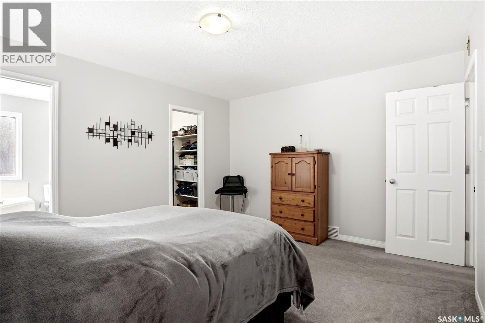 2839 Sunninghill Crescent, Regina, SK - Indoor Photo Showing Bedroom