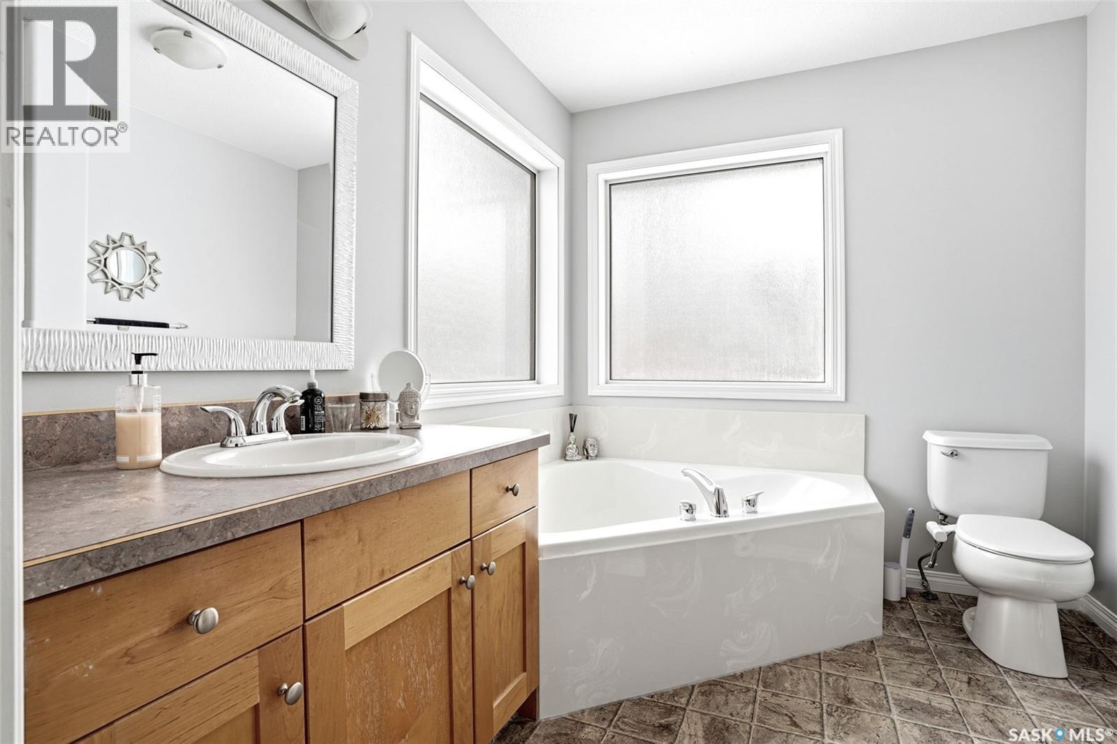 2839 Sunninghill Crescent, Regina, SK - Indoor Photo Showing Bathroom