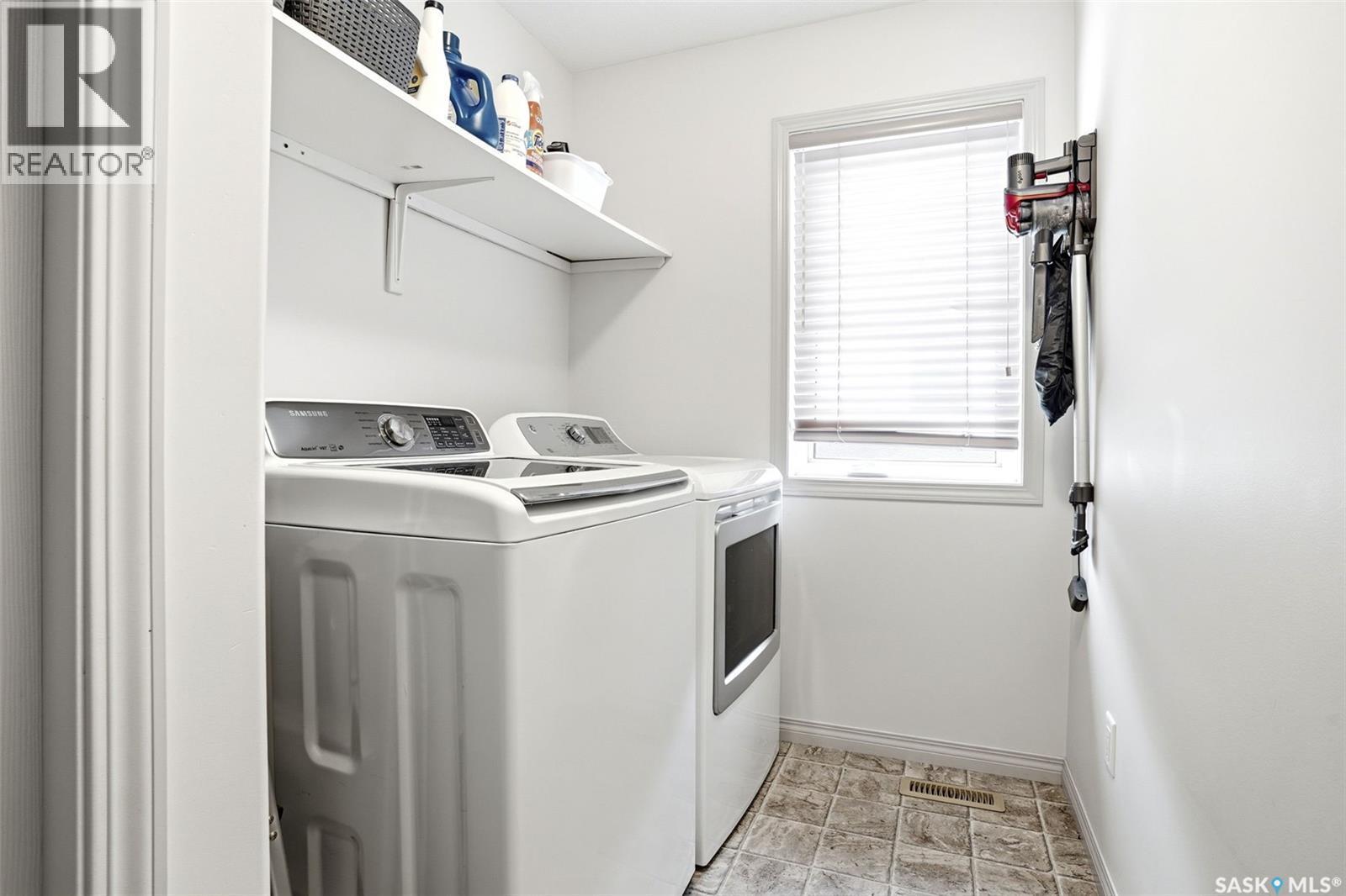 2839 Sunninghill Crescent, Regina, SK - Indoor Photo Showing Laundry Room