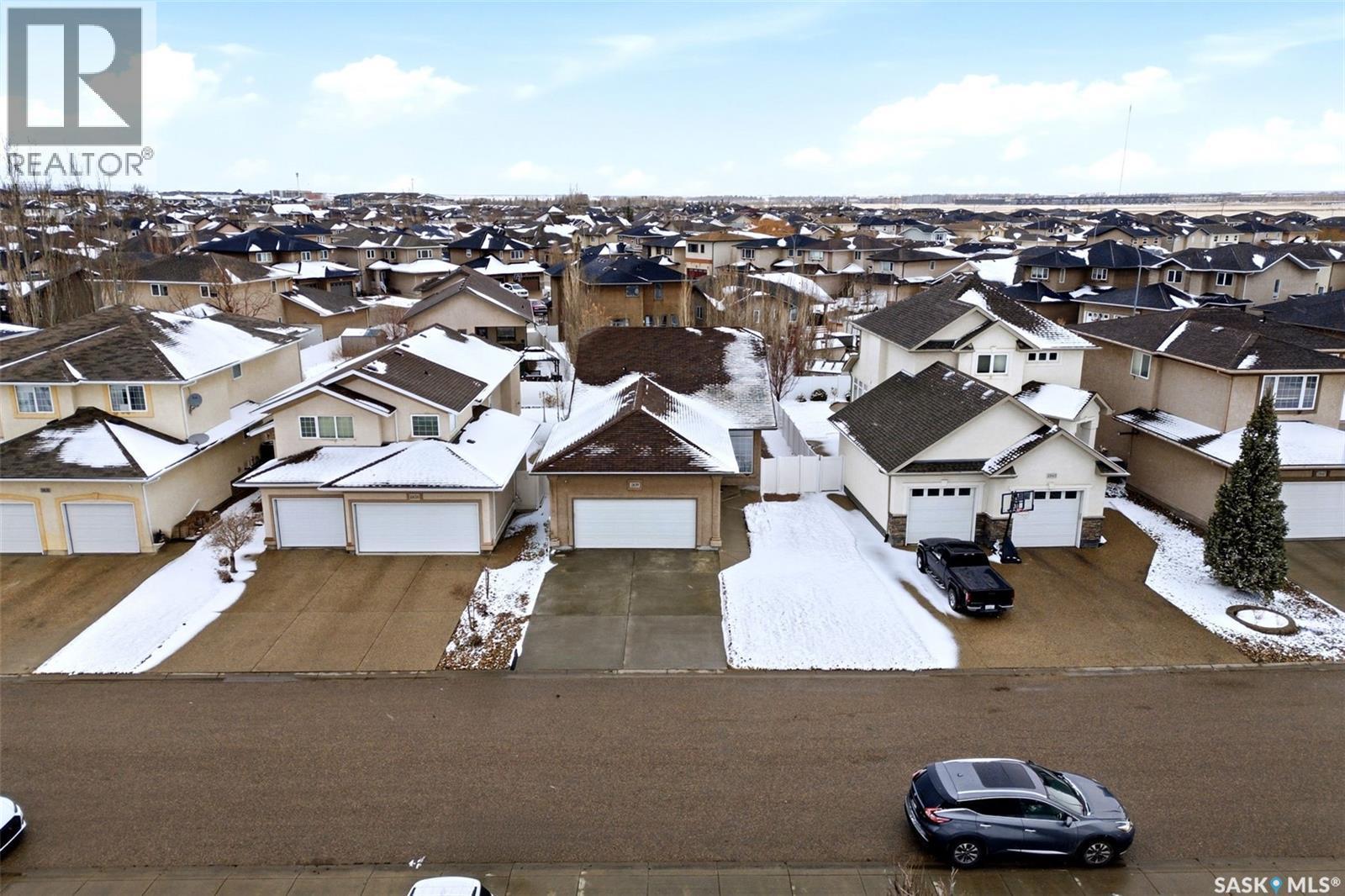 2839 Sunninghill Crescent, Regina, SK - Outdoor With Facade