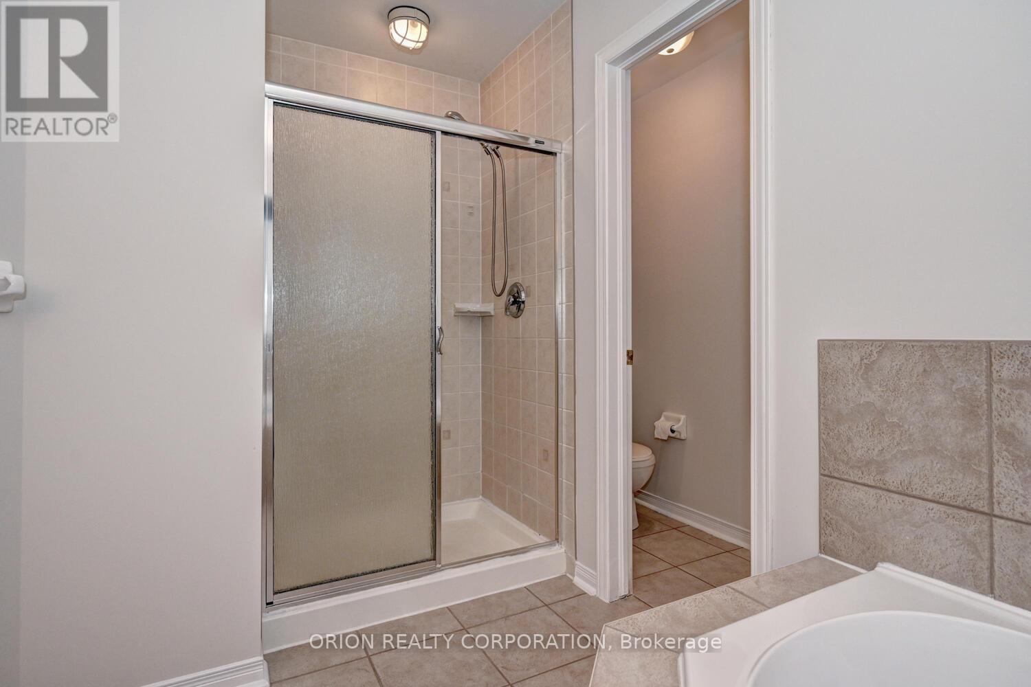 48 Apple Ridge Drive, Kitchener, ON - Indoor Photo Showing Bathroom