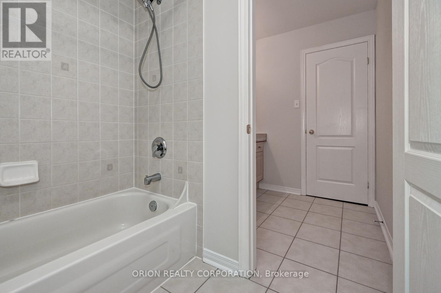48 Apple Ridge Drive, Kitchener, ON - Indoor Photo Showing Bathroom
