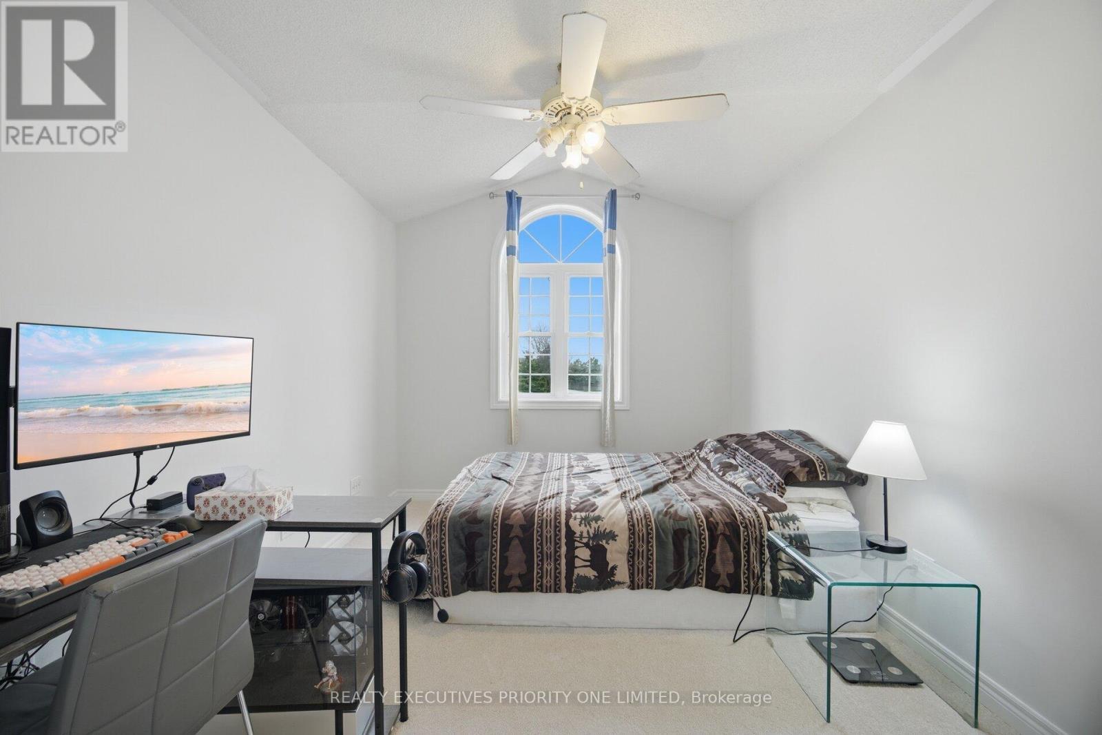 24 Archbury Circle, Caledon, ON - Indoor Photo Showing Bedroom