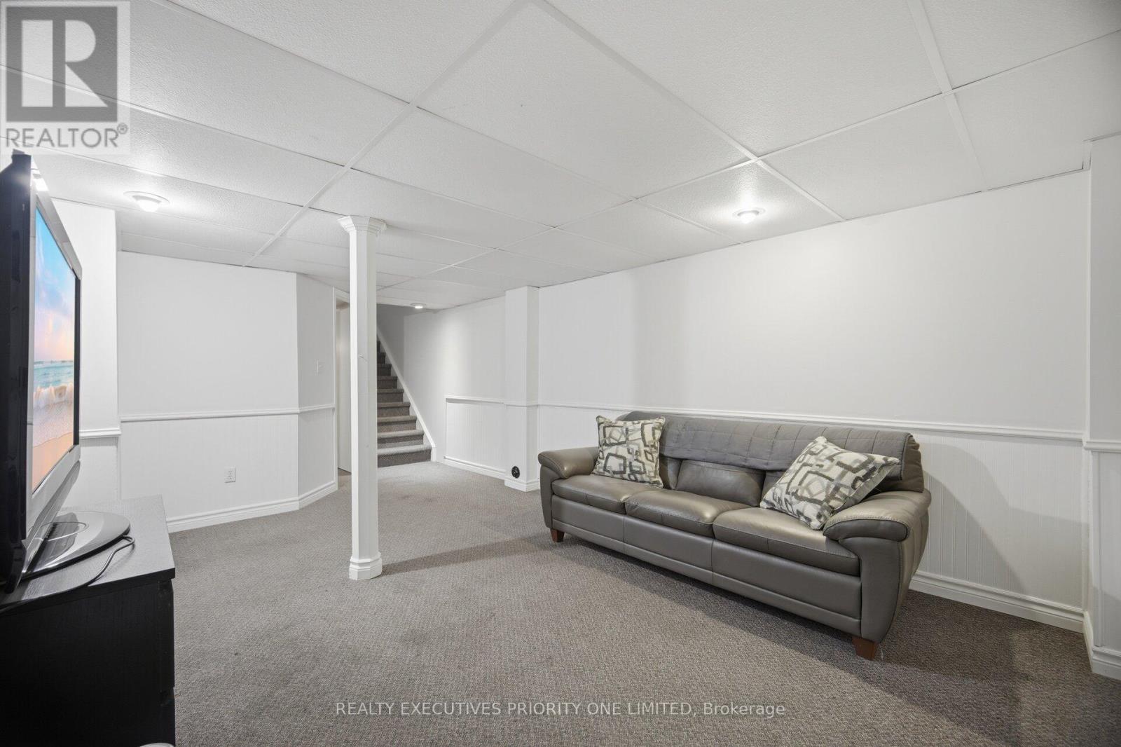 24 Archbury Circle, Caledon, ON - Indoor