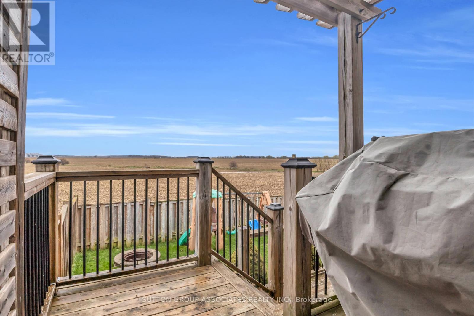 166 Maple Street, Mapleton, ON - Outdoor With Exterior