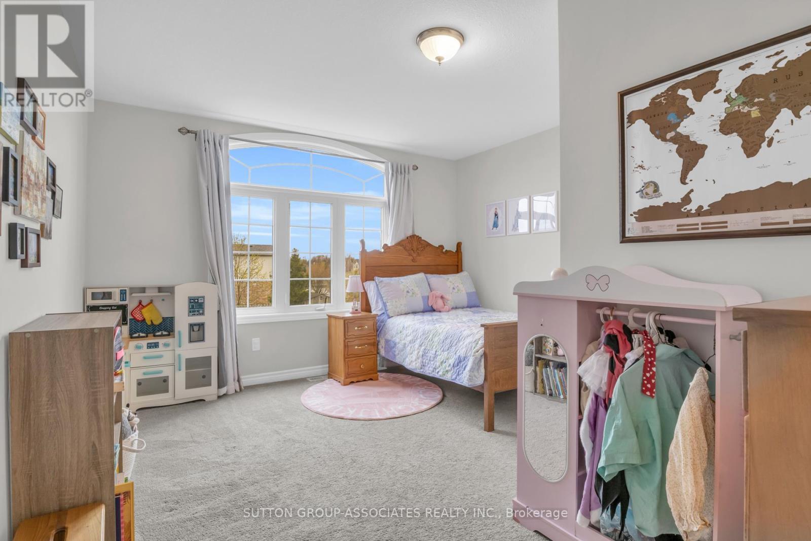 166 Maple Street, Mapleton, ON - Indoor Photo Showing Bedroom