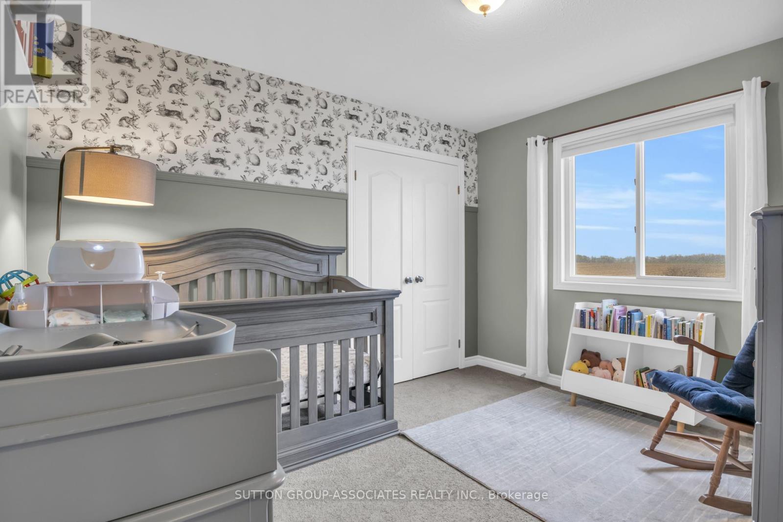 166 Maple Street, Mapleton, ON - Indoor Photo Showing Bedroom