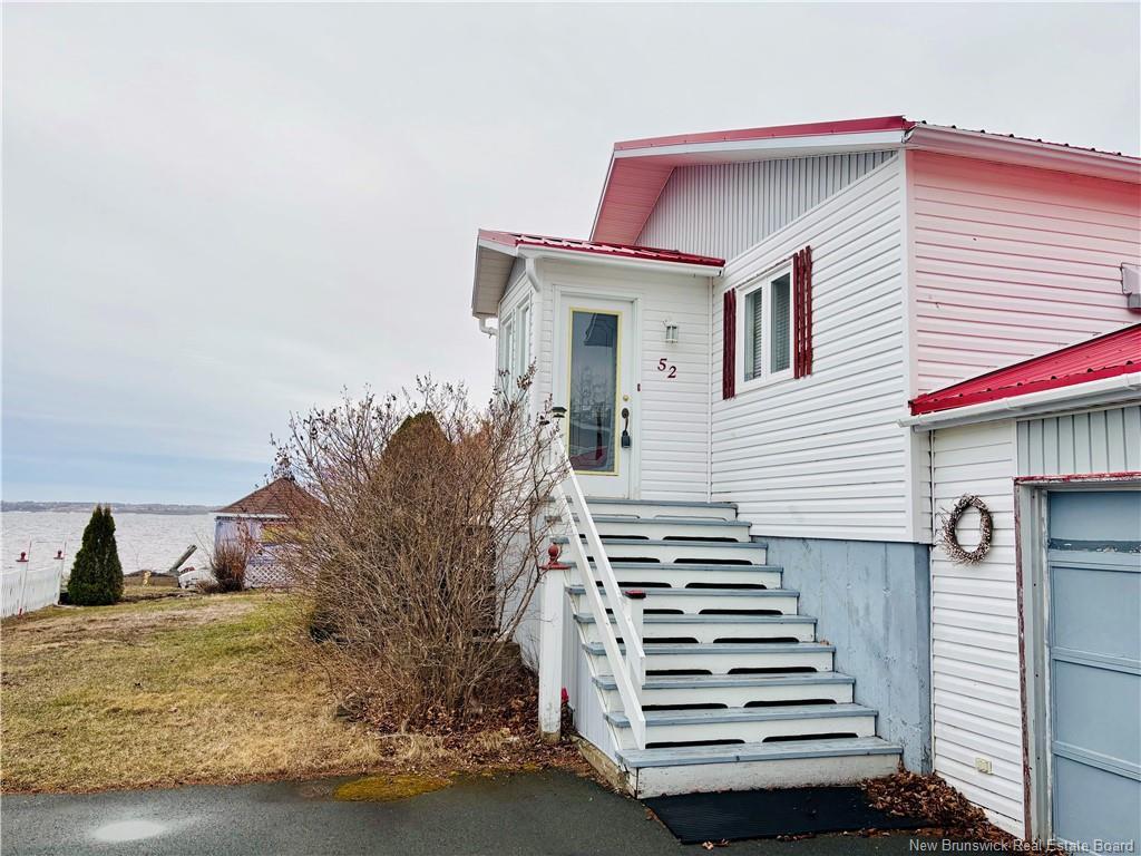 52 Blanchard St, Maisonnette, NB