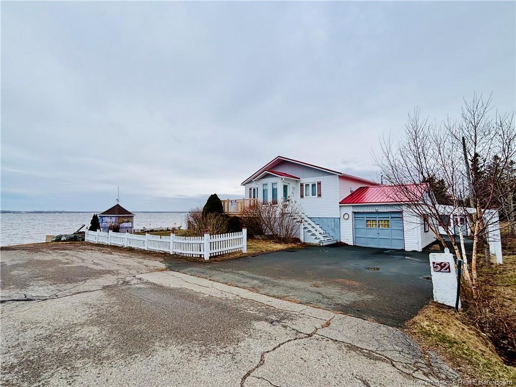 52 Blanchard St, Maisonnette, NB