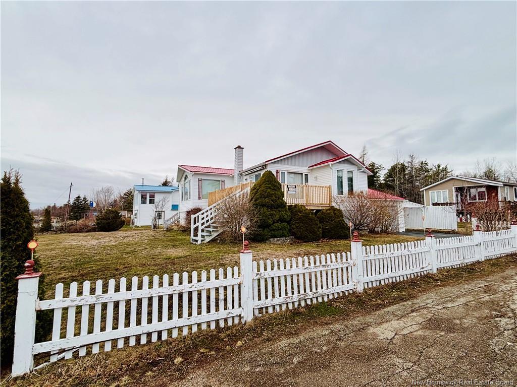 52 Blanchard St, Maisonnette, NB