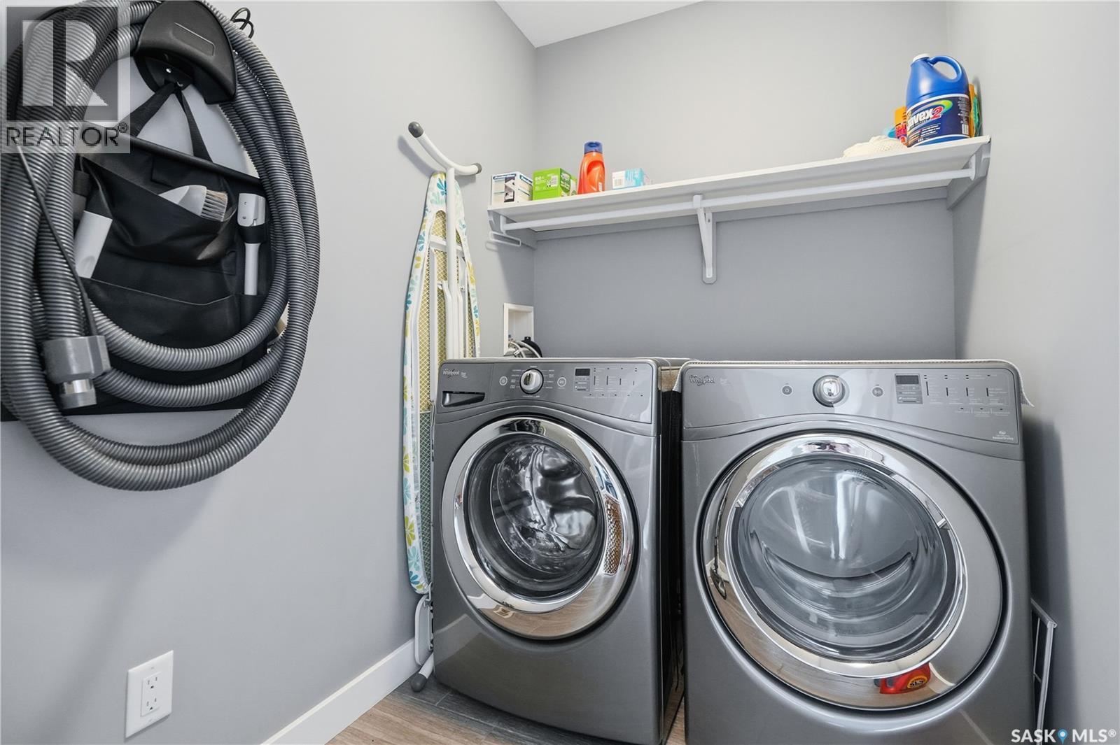 4009 Alton Crescent, Regina, SK - Indoor Photo Showing Laundry Room
