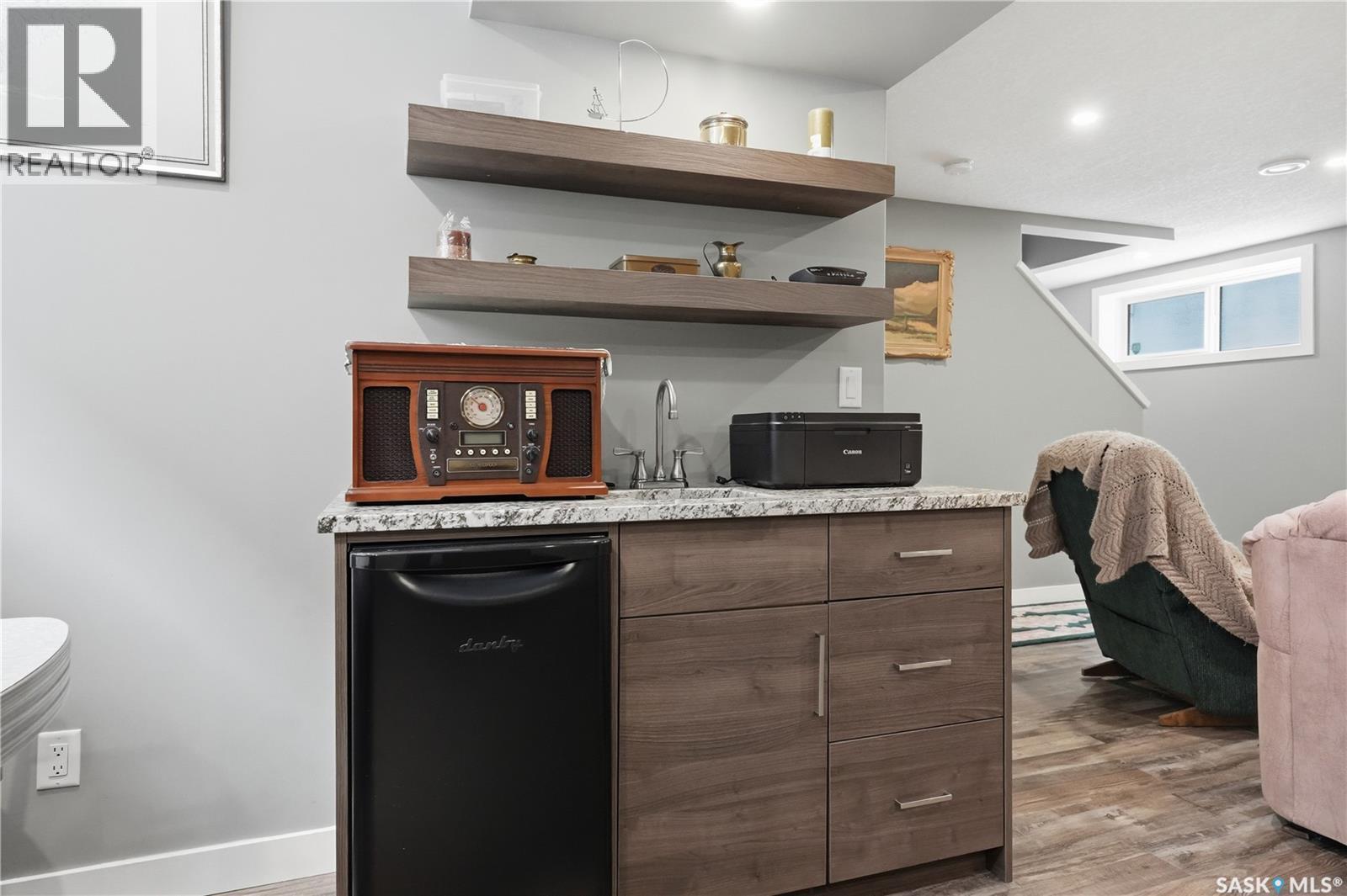 4009 Alton Crescent, Regina, SK - Indoor