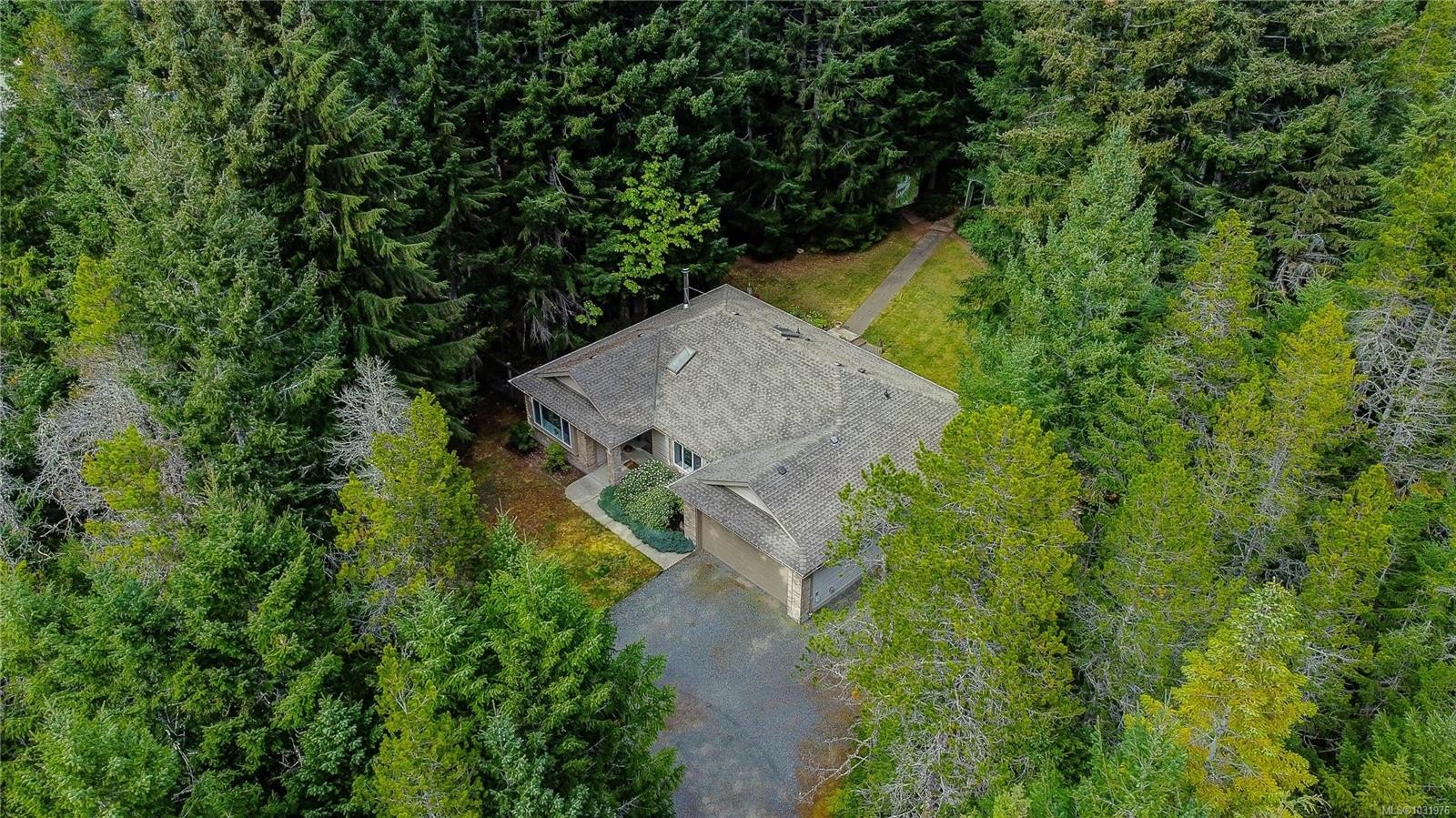 1377 Meadowood Way, Qualicum Beach, BC