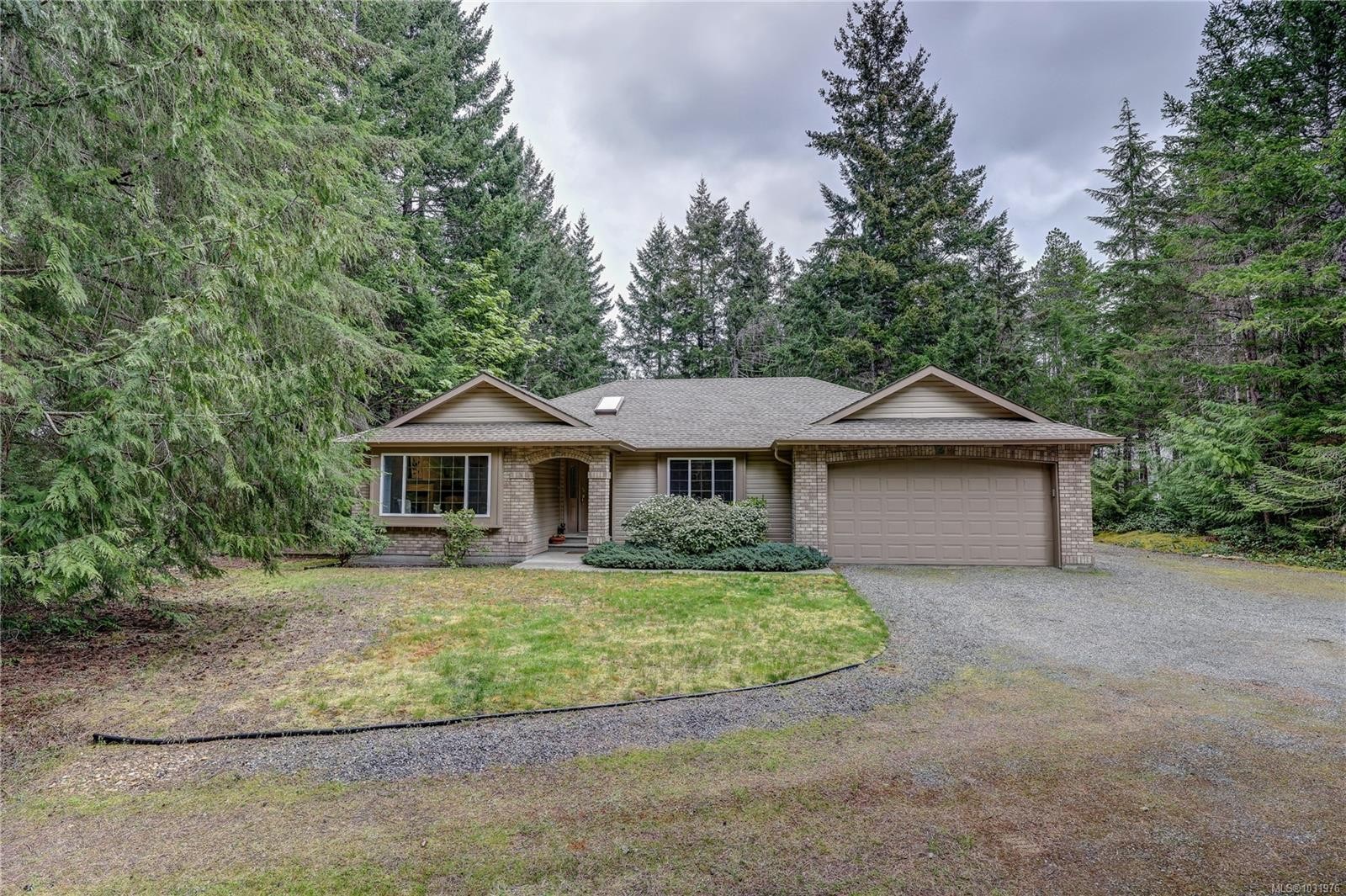 1377 Meadowood Way, Qualicum Beach, BC